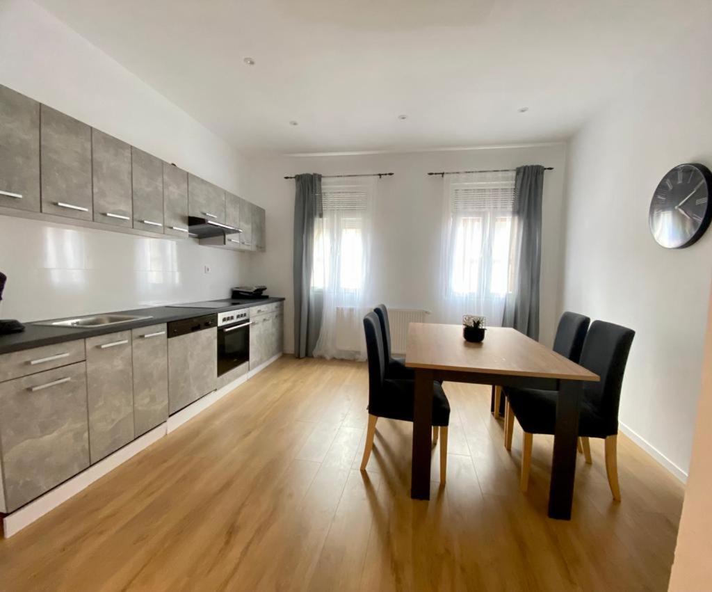 -1-Zentral-Traumwohnung-Rhein Обервезель Экстерьер фото