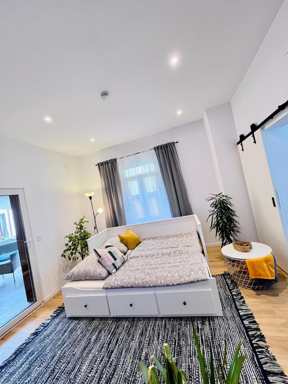 -1-Zentral-Traumwohnung-Rhein Обервезель Экстерьер фото
