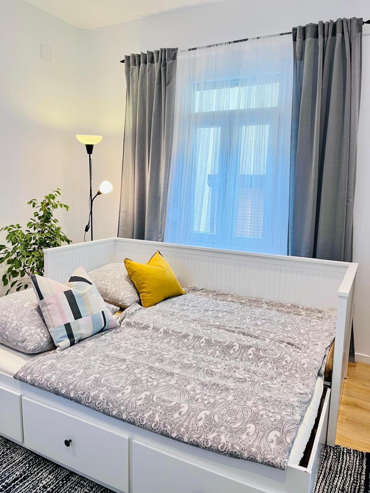 -1-Zentral-Traumwohnung-Rhein Обервезель Экстерьер фото